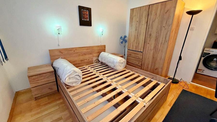 Apartament cu 3 camere decomandat, mobilat în Central