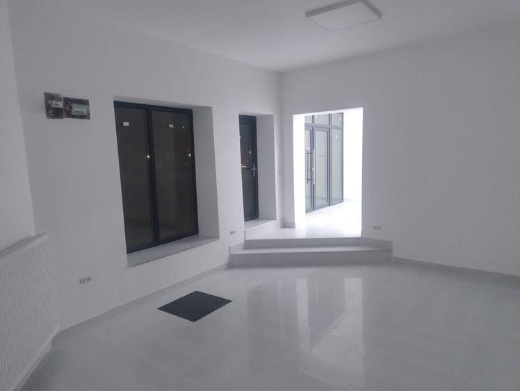 Casă cu 2 camere în Central