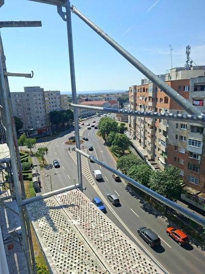 Apartament cu 2 camere decomandat în Soarelui