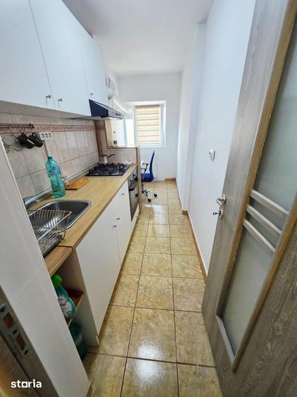 Garsonieră decomandată în Malu Roșu