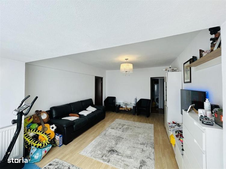 Apartament cu 3 camere în Turnișor