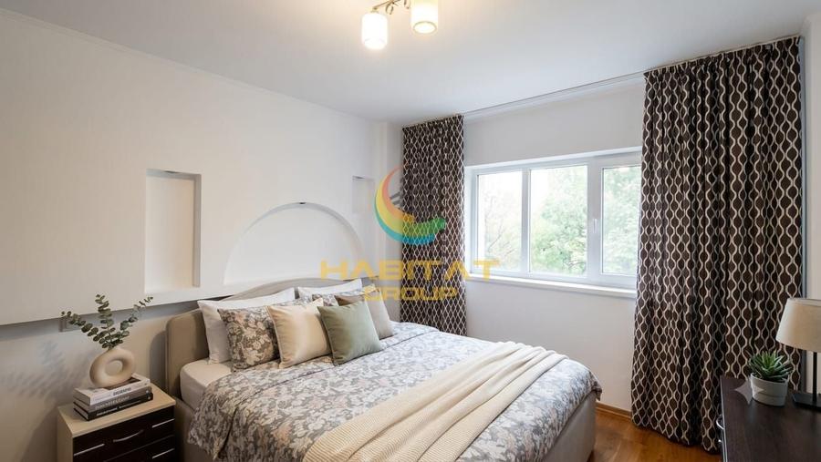 Apartament cu 4 camere decomandat în Olteniței