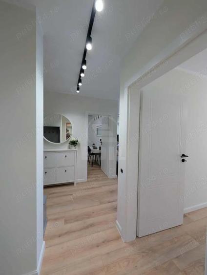 Apartament cu 3 camere semidecomandat în Central