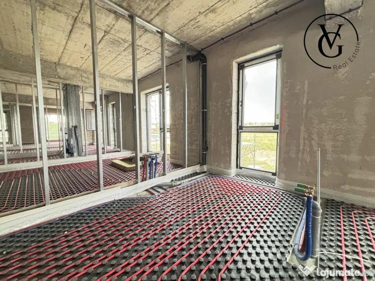 Apartament cu 4 camere decomandat în Central