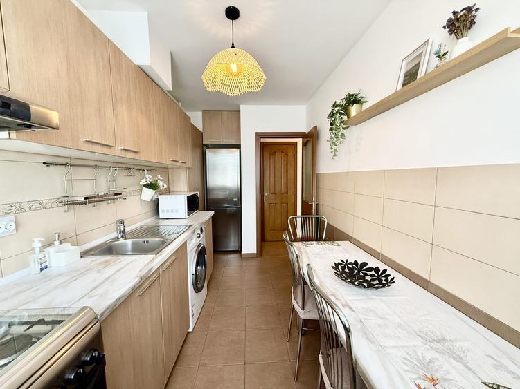 Apartament cu 2 camere decomandat, mobilat în P-ța Unirii