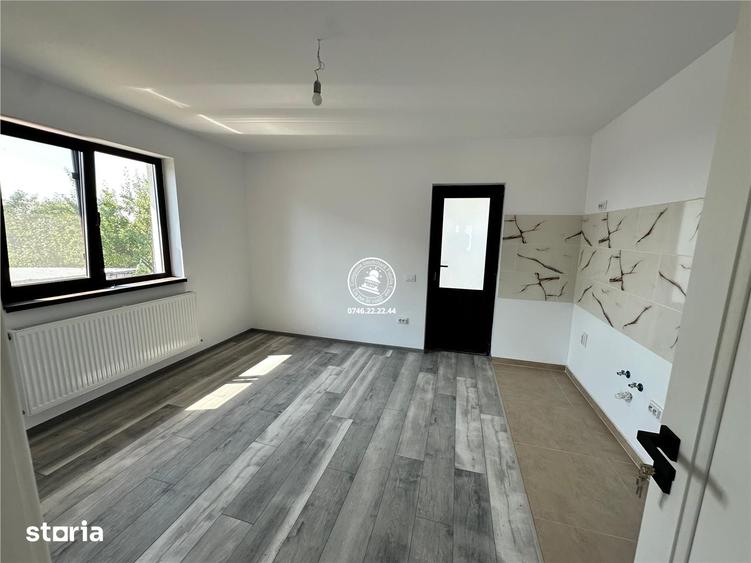Casă cu 3 camere cu Teren 620 Mp în Grajduri