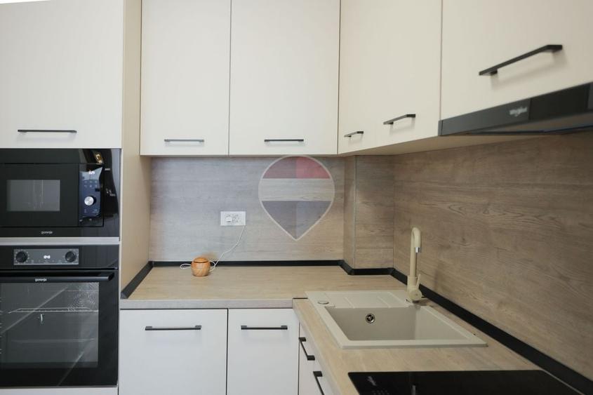 Apartament cu 2 camere semidecomandat, mobilat în Iosia-Nord