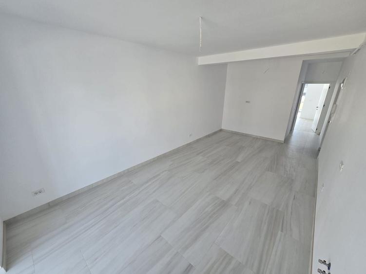 Apartament cu 2 camere decomandat în Giroc
