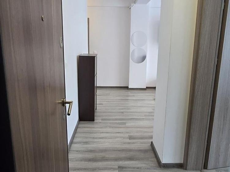 Apartament cu 2 camere semidecomandat, mobilat în Brestei