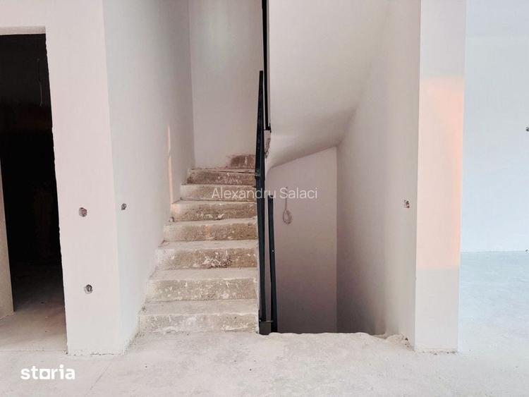 Duplex semifinisat, 198mp utili , garaj, zona Chinteni!