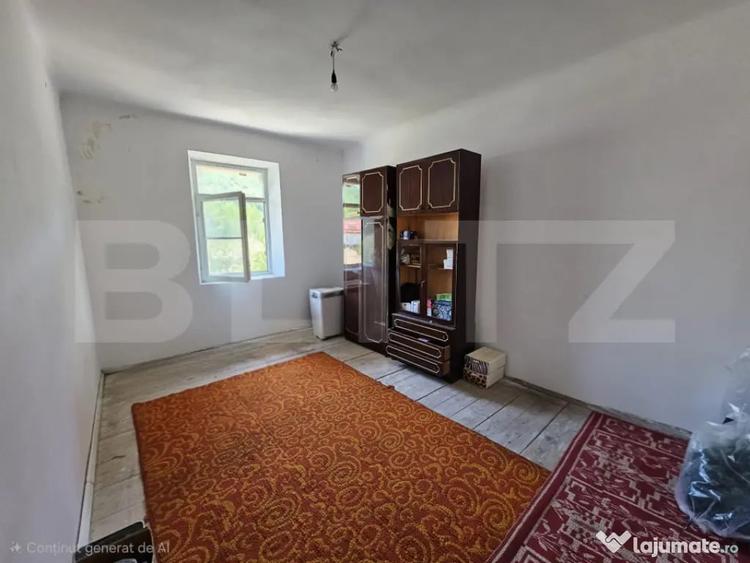 Casă cu 6 camere cu Teren 1000 Mp în Central