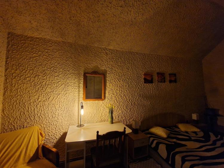 Apartament cu 2 camere semidecomandat în Ultracentral