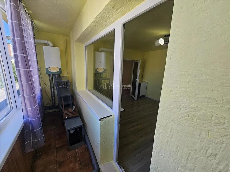 Apartament cu 2 camere semidecomandat în Micro III
