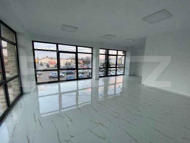 Spațiu comercial, de 120 mp, în Rădăuți