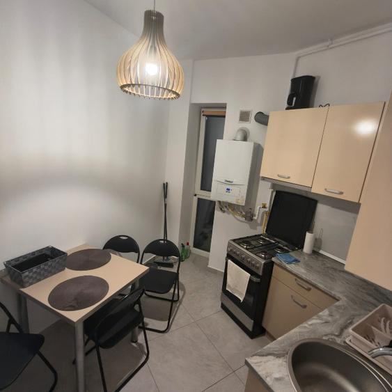 Apartament cu 2 camere decomandat în Aradului