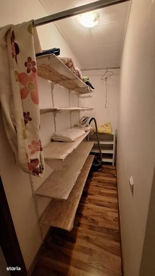 Apartament cu 3 camere în Sărărie