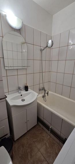 Garsonieră decomandată în Drumul Carului