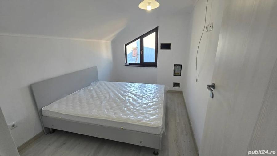 Casă cu 5 camere cu Teren 1270 Mp în Izvoarele