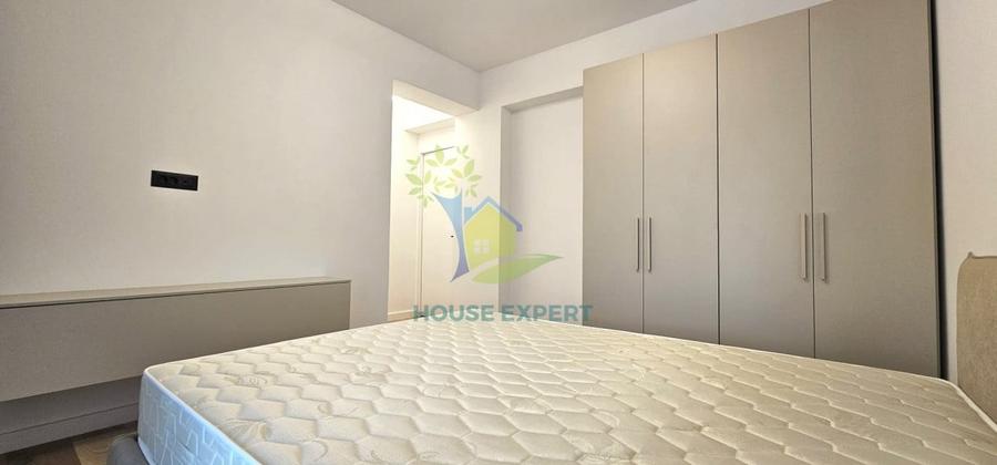 Apartament cu 3 camere semidecomandat, mobilat în Aviației
