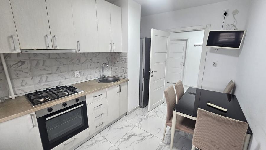 Apartament cu 3 camere decomandat, mobilat în Obor
