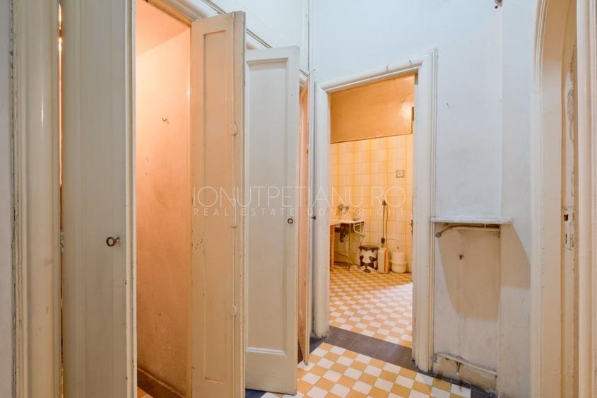 Apartament cu 5 camere circular în Armeneasca