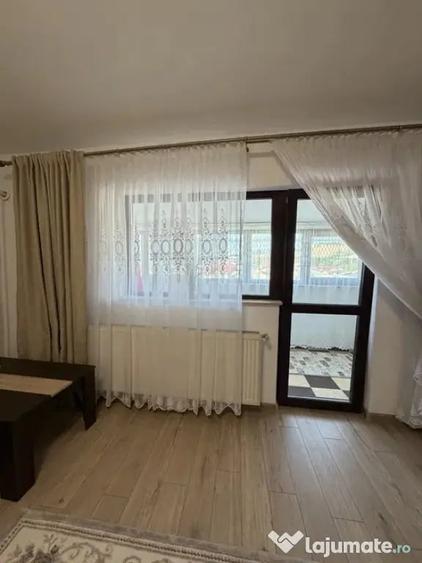 Apartament Cu 2 Camere Decomandate Zona Burdujeni - 4