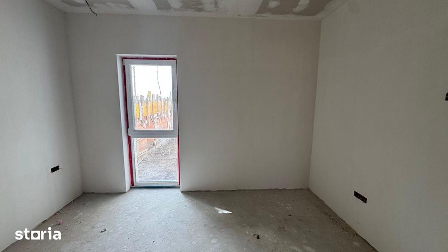 Apartament cu 3 camere decomandat în Torontalului