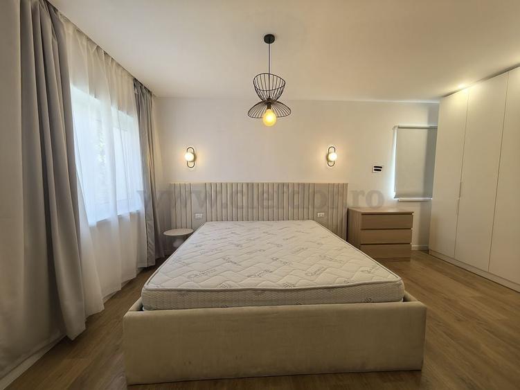 Casă individuală cu 5 camere cu Canalizare în Pipera