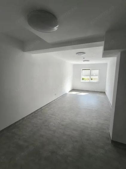 Spațiu comercial, de 286 mp, în Spitalului