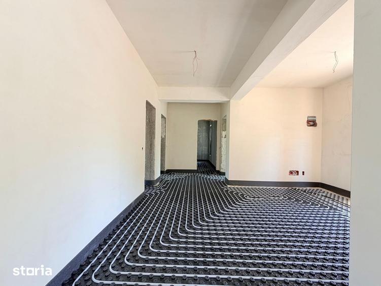 Casă cu 4 camere cu Teren 500 Mp în Tomești
