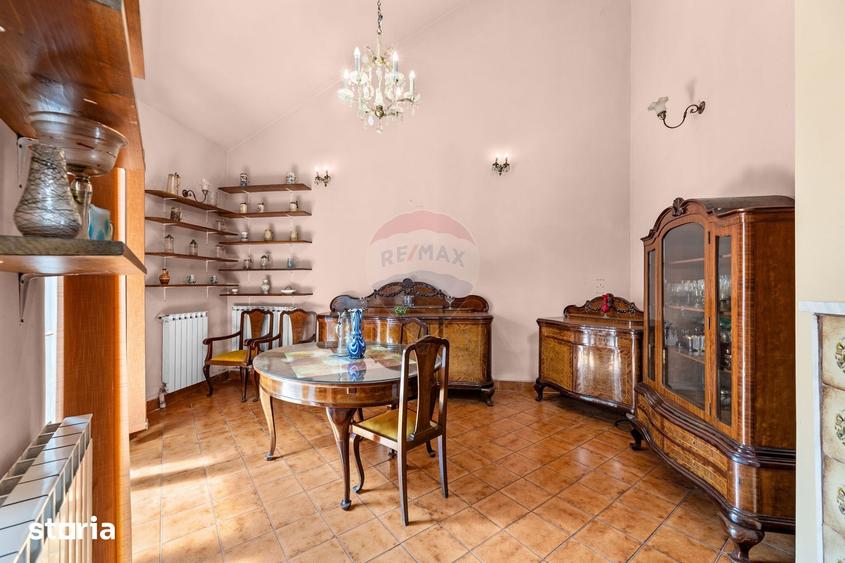 Casă cu 3 camere cu Teren 320 Mp în Central