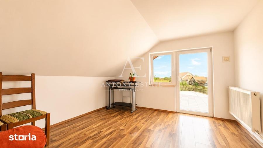 Casă cu 4 camere cu Teren 1130 Mp în Sântandrei