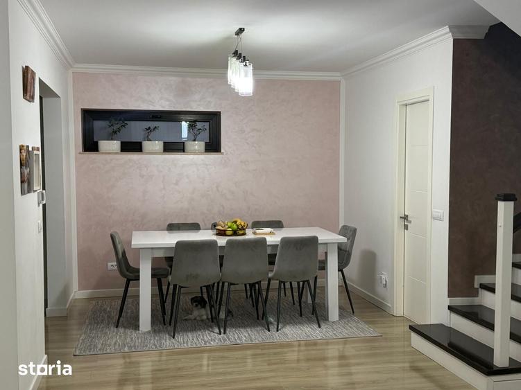 Casă cu 5 camere cu Teren 580 Mp în Central