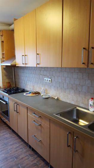 Apartament cu 4 camere semidecomandat în Crângași