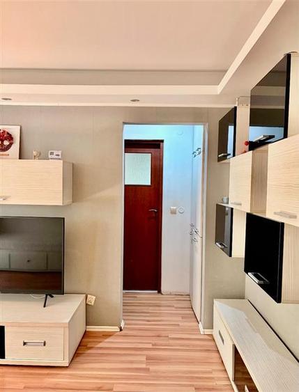 Apartament cu 2 camere semidecomandat în Dacia