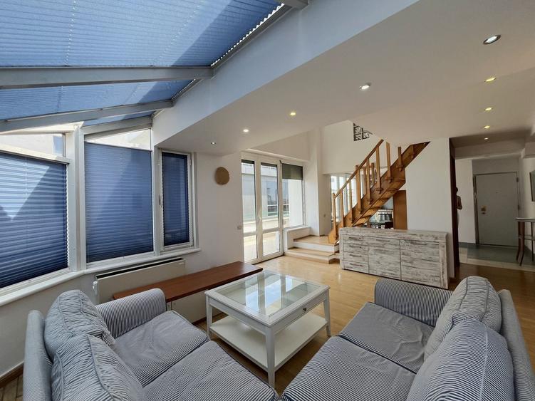 Apartament cu 3 camere decomandat, mobilat în Arcul de Triumf
