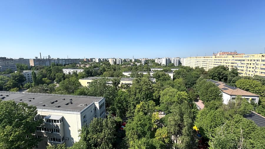 Apartament cu 2 camere decomandat în Titan