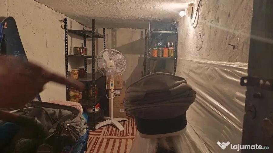 Apartament cu 3 camere decomandat în Piața Centrală