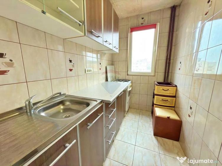 Apartament cu 2 camere semidecomandat, mobilat în Aurel Vlaicu