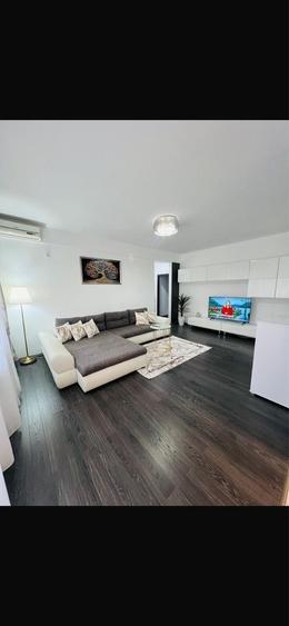 Apartament cu 2 camere decomandat în Roșu