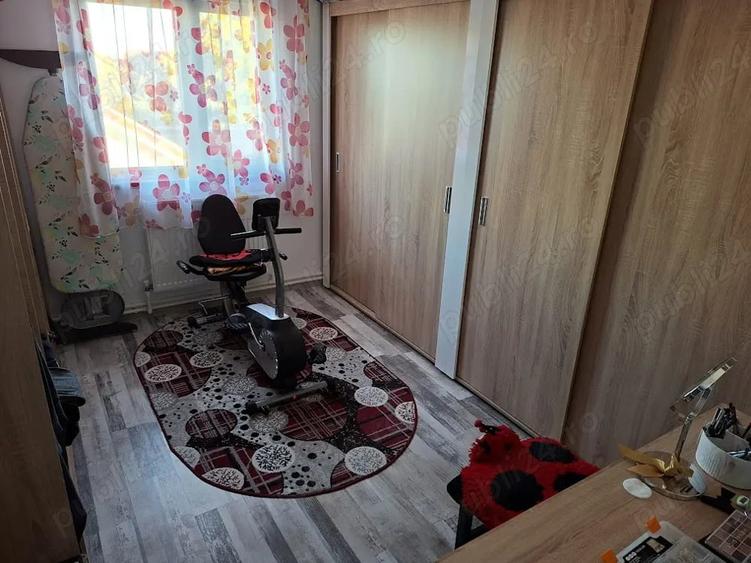 Casă cu 5 camere cu Teren 136 Mp în Central