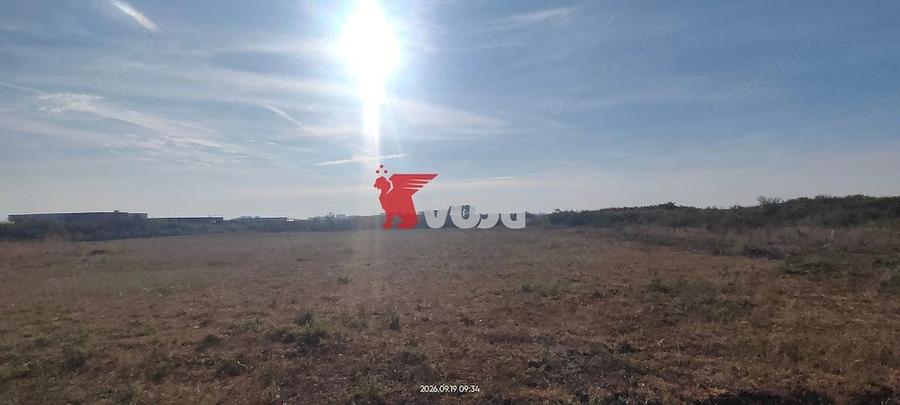 Teren de 900 mp, în Torontalului