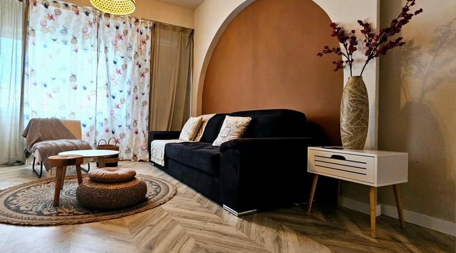 Apartament cu 2 camere decomandat, mobilat în Universitate
