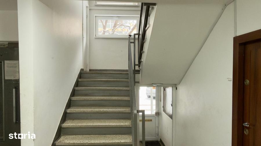 Apartament cu 2 camere semidecomandat în Militari