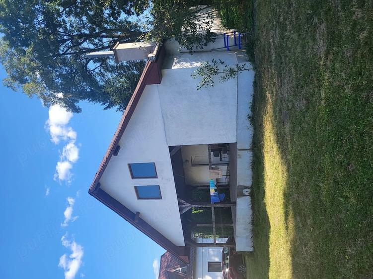 Casă cu 4 camere cu Teren 3700 Mp în Pădureni
