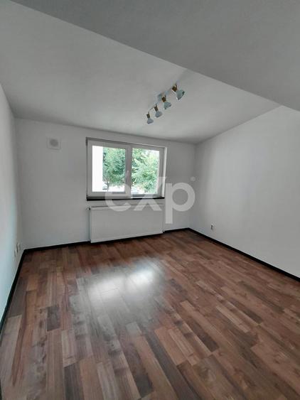 Casă individuală cu 4 camere cu Canalizare în Bartolomeu