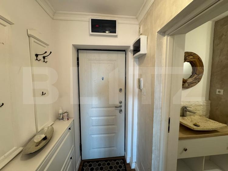 Apartament cu 4 camere decomandat, mobilat în Ultracentral