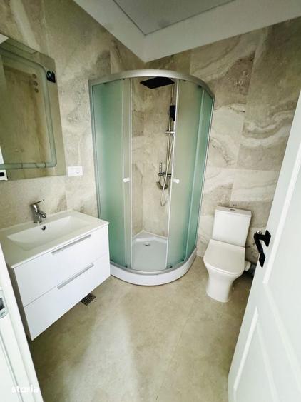Apartament cu 6 camere decomandat în Bucium