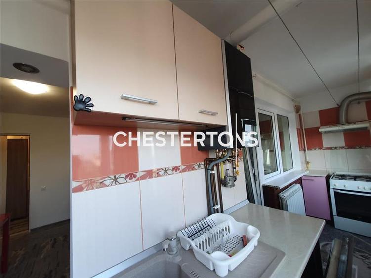 Apartament cu 2 camere decomandat, mobilat în Casa de Cultură