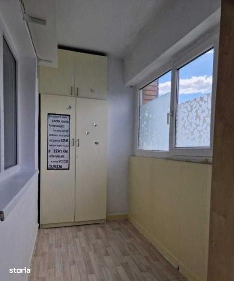Apartament cu 3 camere decomandat în Virtuții